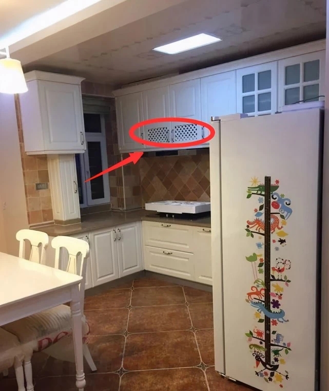 房子裝修12大錯誤裝修 櫥柜網(wǎng)格門