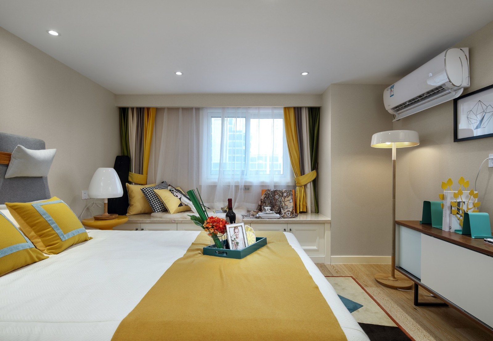 龍湖九里晴川-現(xiàn)代簡(jiǎn)約-臥室設(shè)計(jì)效果圖